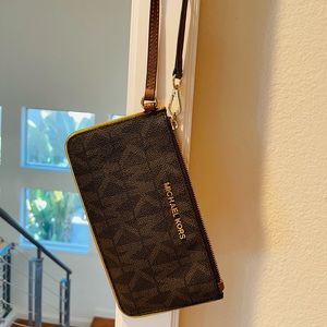 Brown Michael Kors Wristlet /Wallet